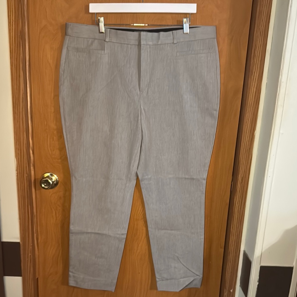 Banana Republic Curvy Sloan Grey size 18 NWT
